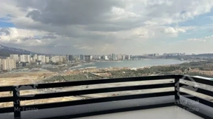 یک قدمی دریاچه چیتگر/۶۰متری۱خ/قصری مجلل با امکانات اروپایی