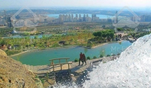 مشرف به جنگل و دریاچه و کوه