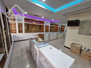 ۱۰۰ متر** داروخانه** قلب پزشکی میدان ونک