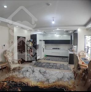 ۱۰۰متر/۲خواب/کم سن/خوش نور و نقشه/تاپ لوکیشن