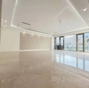 ۲۰۰ متر،چند پارکینگ،تماما آفتاب،شمال جردن/ ولیعصر