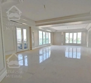 ۲۲۰متر،۲ پارکینگ،تماما آفتابگیر ،شمال جردن/ ولیعصر