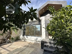 ویلا فلت نما سنگی/حیاط دنج و دلباز/مهندسی ساز