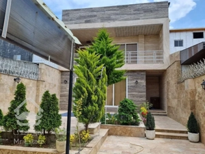 ویلا استخر دار فول امکانات  ساحلی