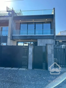 ویلا استخردار با روفگاردن ویو ابدی/مدارک کامل