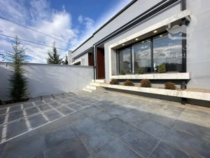 ویلا جنگلی ومدرن سنددار