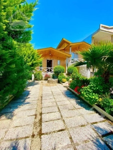 فروش ویلا نیم پیلوت ۲۸۰ متری در چمستان