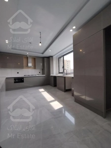 زعفرانیه  ۲۰۰ متر،کلید نخورده ،ویو مشجر