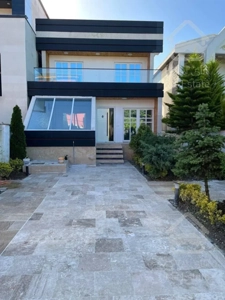 فروش ویلا دوبلکس ۲۵۱ متری در چمستان