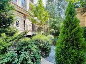 فروش آپارتمان ۲۲۰متری فرمانیه لوکس تک واحدی غرق نور