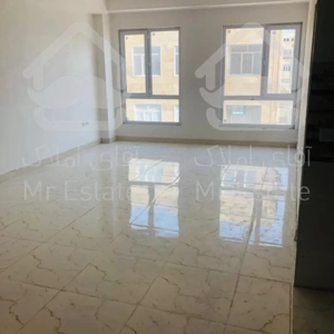 آپارتمان۹۵متری/دوخواب/کلید نخورده/وحیدیه
