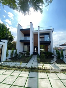 فروش ویلا دوبلکس نما مدرن منطقه چمستان