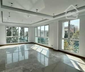 ۱۳۶متر کلید نخورده روبه آفتاب