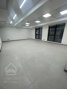 جای دیگه نرو.اینجا تو برج غروی میشی ستاره ی صنف خودت