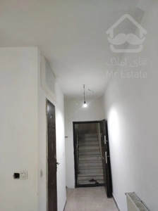 آپارتمان شیک و تمیز ومرتب