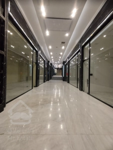 فروش یک واحد تجاری 69 متری در مرکز خرید رونیکامال در شرق تهران