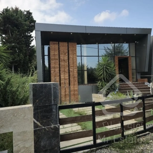 فروش ویلا مدرن ۲۰۰متری خاص ۲خوابه در چمستان