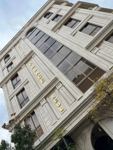 فروش یک اپارتمان 5 طبقه تک واحدی و دو تجاری یکجا بفروش میرسد