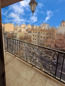 فروش ۱۸۰ متر / فرمانیه غربی / جریان بی‌نهایت نور