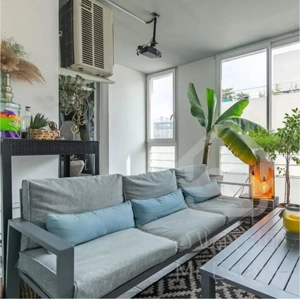 فروش آپارتمان ۹۳متری ۲خواب سالن پرده خور رو به آفتاب در بلوار بعثت