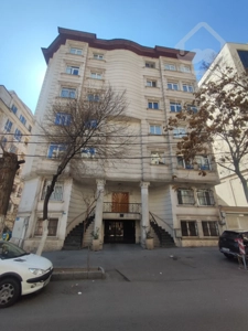 فروش آپارتمان ۱۳۳ متری دزاشیب طبقات بالا مناسب بازسازی