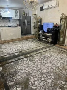 خونه ویلایی به همراه مغازه