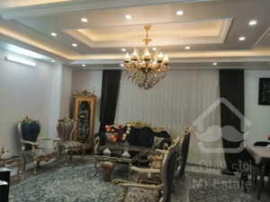 خانه ی بسیارشیک وپرنور