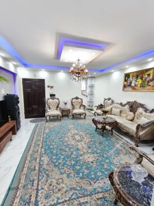 آپارتمان شیک و بسیار تمیز
