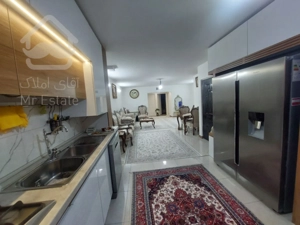 فروش آپارتمان ٨٥ متری ٢ خواب/ با پارکینگ و آسانسور