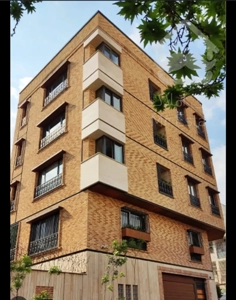 ۱۰۰ متر ده واحدی پنج ساله