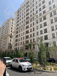 فروش آپارتمان مسکونی لاکچری 195 متری سه خواب در منطقه پاسداران