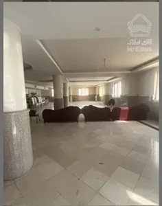 ۳۰۰ متر فلات