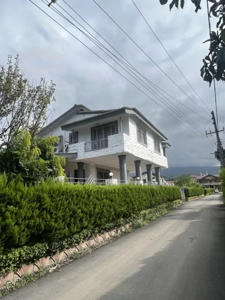 فروش ویلا ۳۴۵ متری با استخر در شهرک لوکس