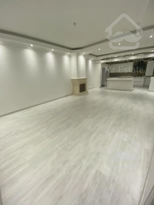 نياوران،١٠٥ متر، نقلى و دل انگيز