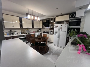 آپارتمان ۱۷۰ متری ۳ خواب کوهپایه ۲۵