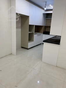 پیش‌خرید آپارتمان لاکچری غرب تهران | زندگی در کنار دریاچه مراکشی