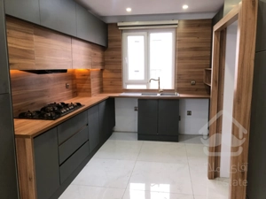 فروش آپارتمان۱۱۰متری ۲خواب  سنددار در دریاچه چیتگر فول بازسازی لوکیشن بینظیر