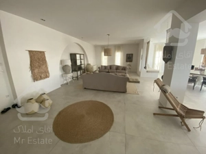 نياوران،٢٠٠متر،با اصالت