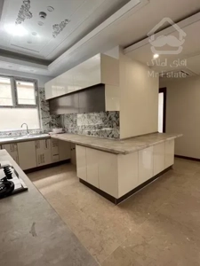 فروش 125 متری در پاسداران