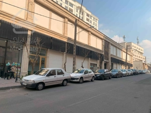 مغازه 16 متری در مرکز خرید رونیکا مال هروی با 2 طبقه پارکینگ عمومی