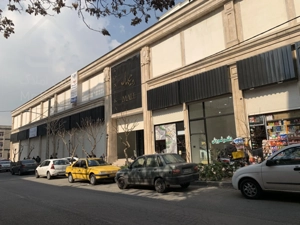 رهن و اجاره مغازه ۴۰ متری روبروی درب ورودی رونیکامال
