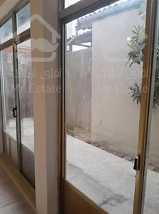 زمین قدیمی با بنای کلنگی(خانه ویلایی قدیمی)