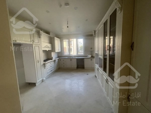 200 متر لوکیشن تاپ دروس / تک واحدی