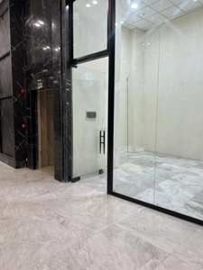 فروش مغازه 19 متری در مرکز خرید رونیکا مال هروی