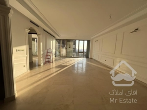 اپارتمان ۱۴۲ متری برای فروش در ازگل