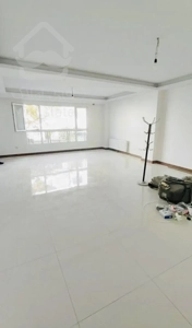 ۱۱۰متر کم سن سالن مربع فول امکانات