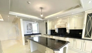 اپارتمان ۱۷۵ متری برای فروش در ازگل