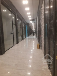 ۳۲ متر تجاری / مناسب طلا فروشی