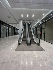 مغازه ۳۳ متری خوش قواره در قلب هروی - آماده بهره برداری فوری !