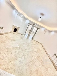 فروش واحد زیر قیمت روبه افتاب نور مستقیم